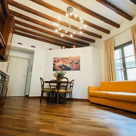Bella Ciao Old Town Apartment *